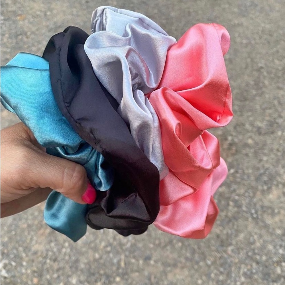 XL Scrunchies bundle! 3 x $6